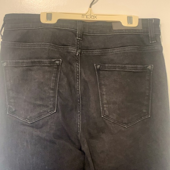 DKNY black semi fitted stretch jeans with details at knees - Picture 5 of 7